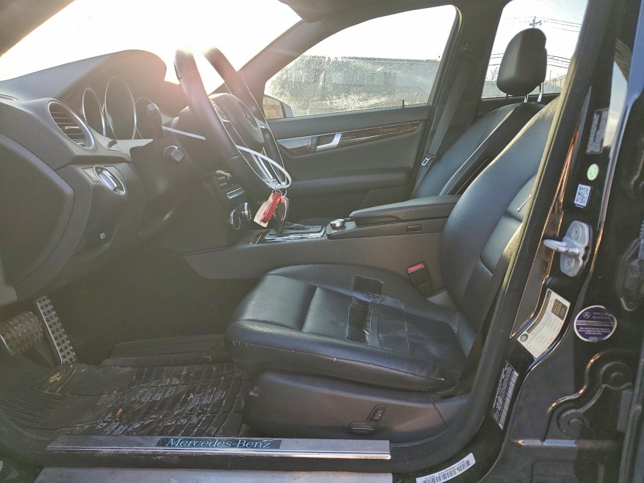 Mercedes-Benz C-Class 300 4matic Image 8