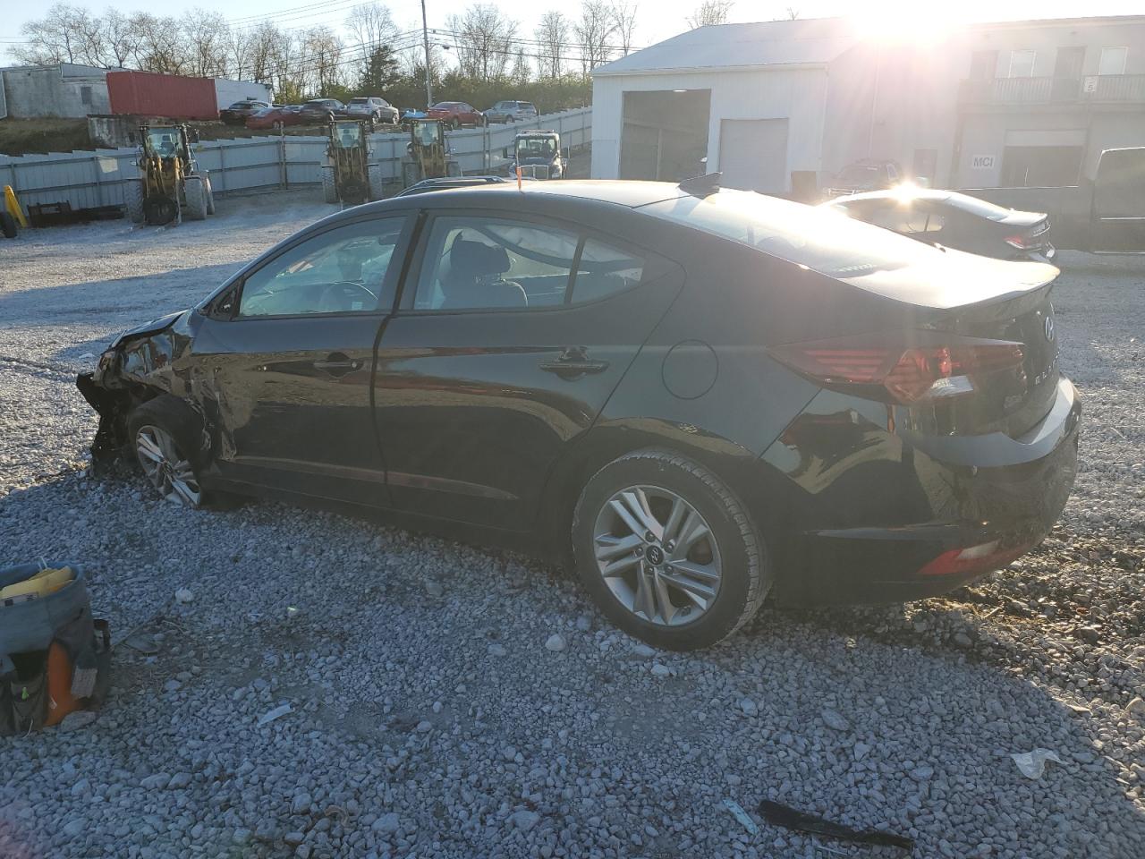 Hyundai ELANTRA Sel Image 5