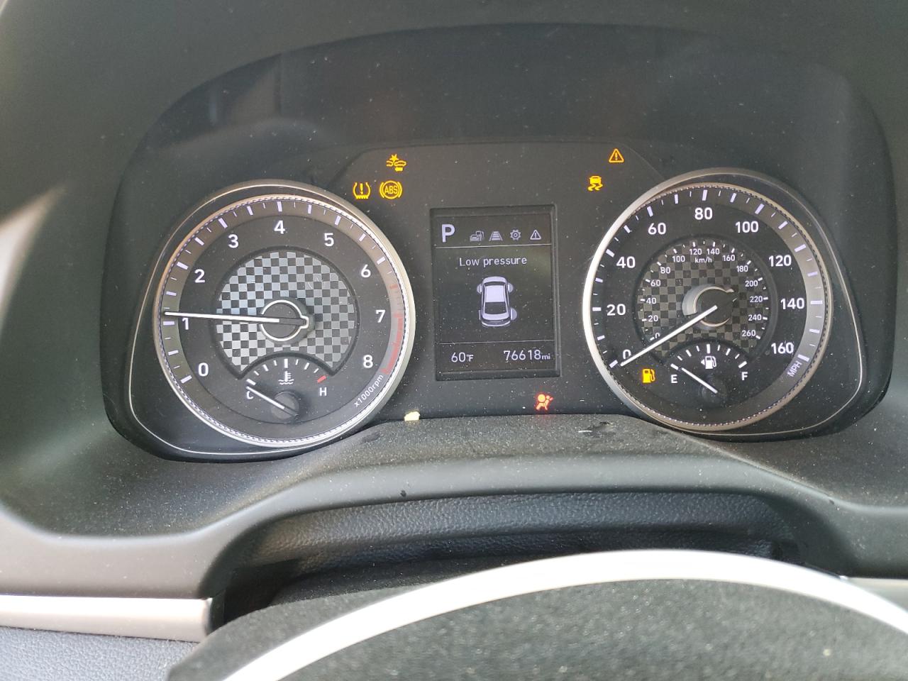 Hyundai ELANTRA Sel Image 3