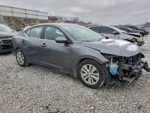 Nissan Sentra S Image 3