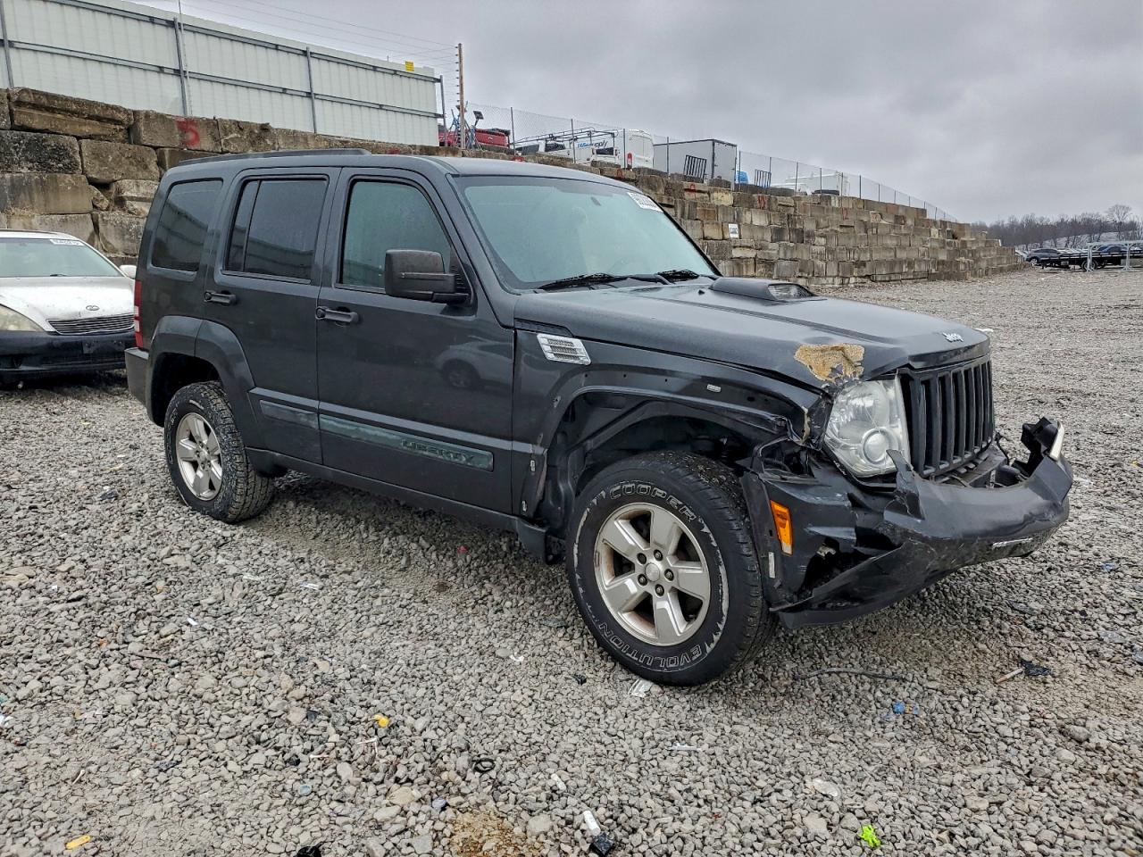 Jeep Liberty Sport Image 12