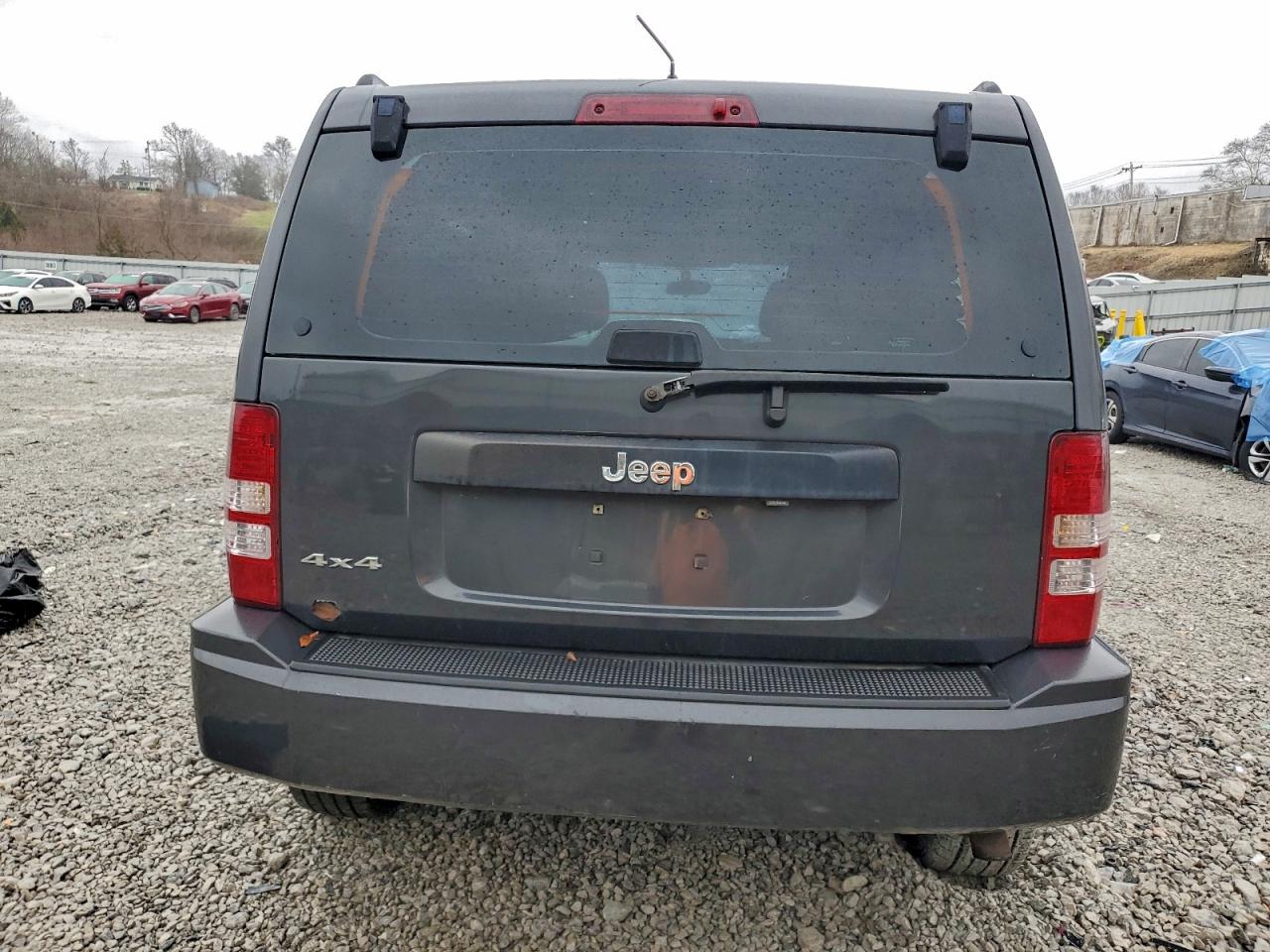 Jeep Liberty Sport Image 4