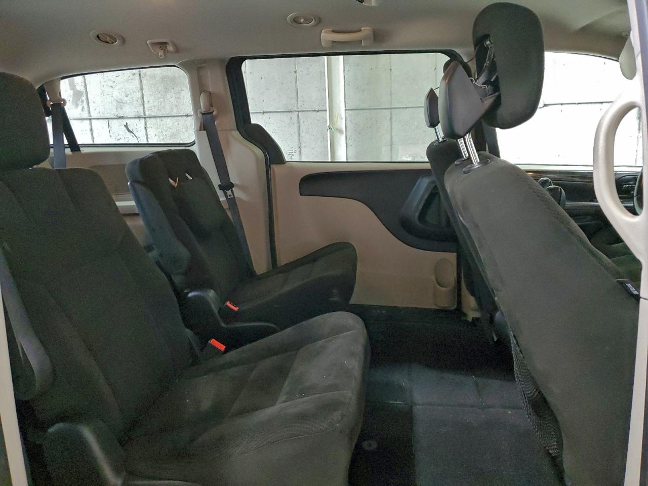 Dodge Caravan Se Image 11