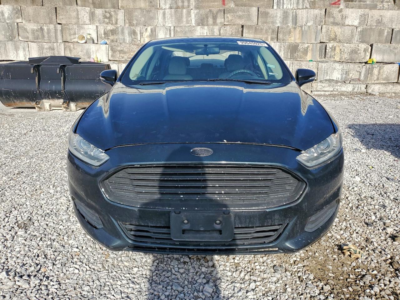 Ford Fusion Se Image 3