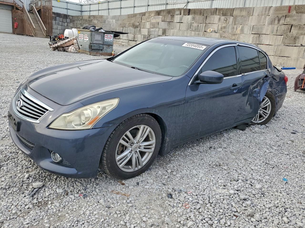 INFINITI G37 Image 1
