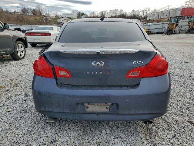 INFINITI G37 Image 2