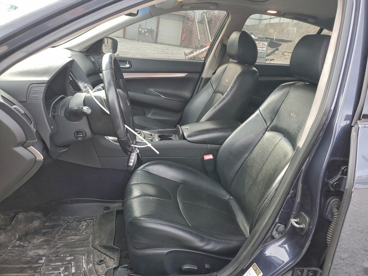 INFINITI G37 Image 11