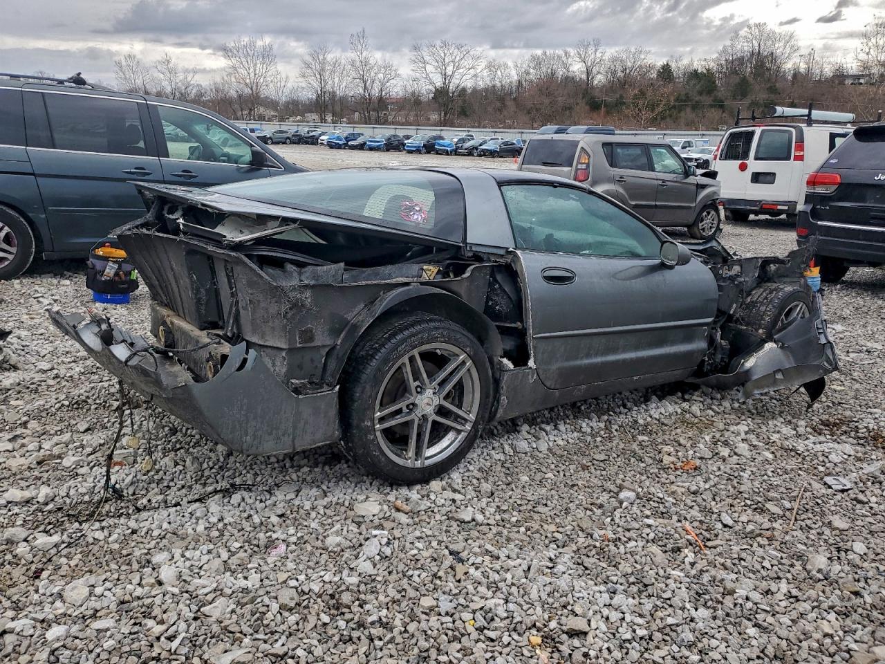 Chevrolet Corvette Image 2