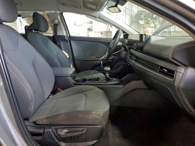 Kia K4 Lx Lx Image 2