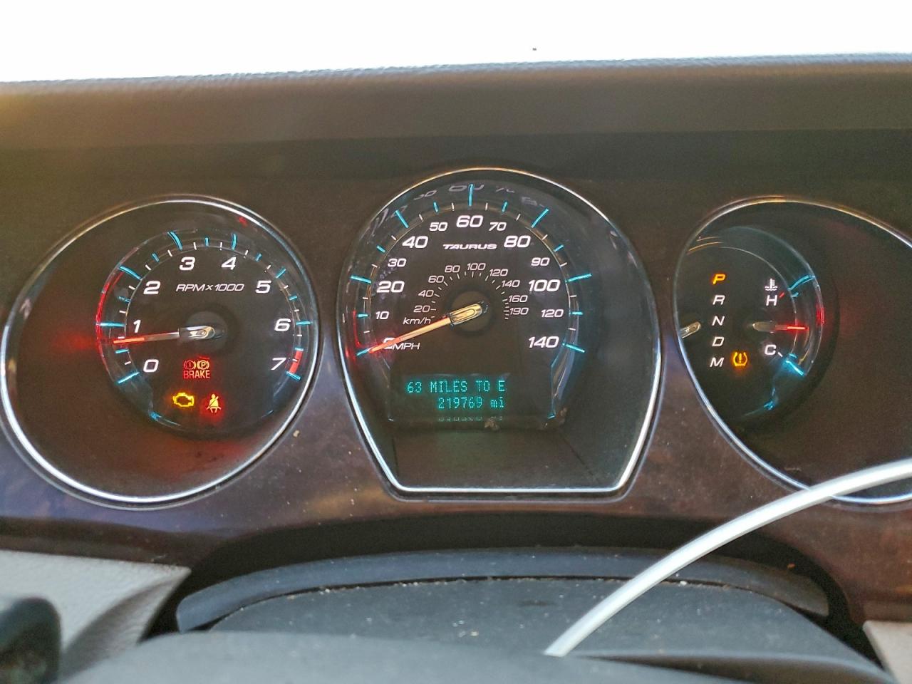 Ford Taurus Sel Image 12