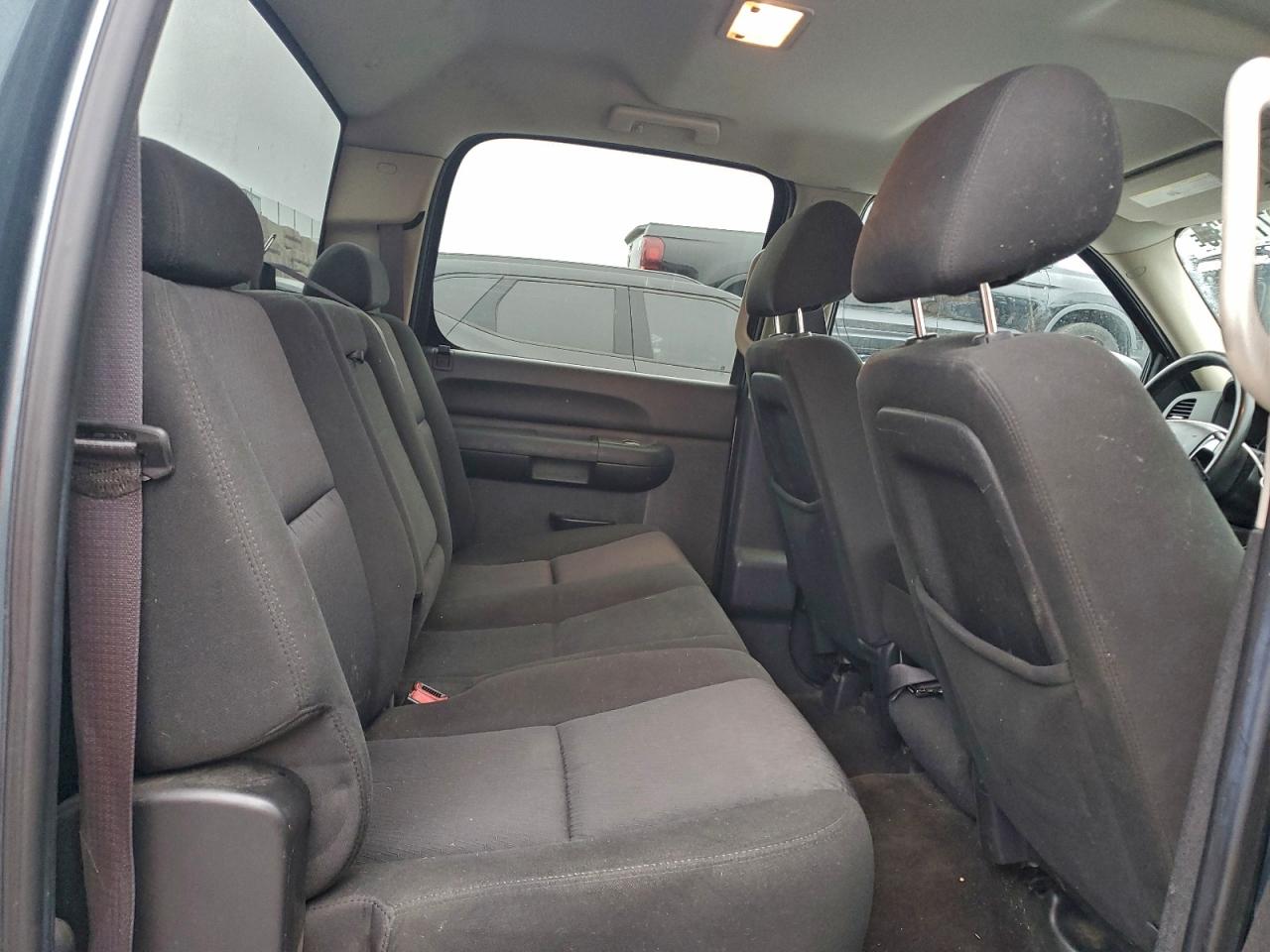 Chevrolet Silverado K1500 Ls Image 4